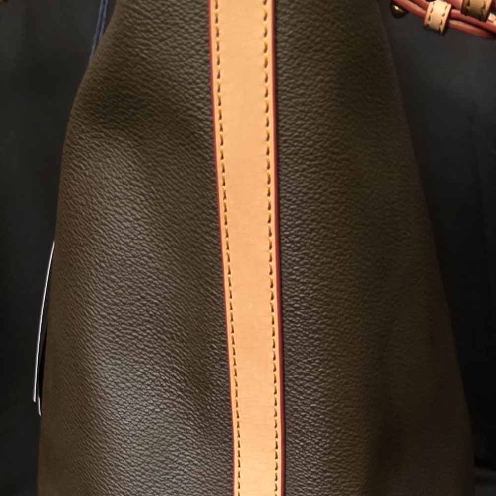 Dooney & Bourke Eva Leisure Shopper Tote - Picture 4 of 12